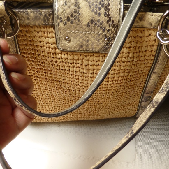 Coach Python Silver woven rattan straw coastal cruise shoulder bag - Picture 6 of 8